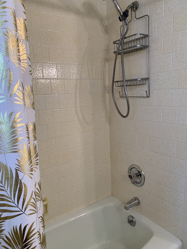 Building Photo - 6159 Rockefeller Ave