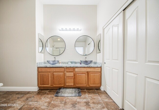 Building Photo - 43205 Roth Rd