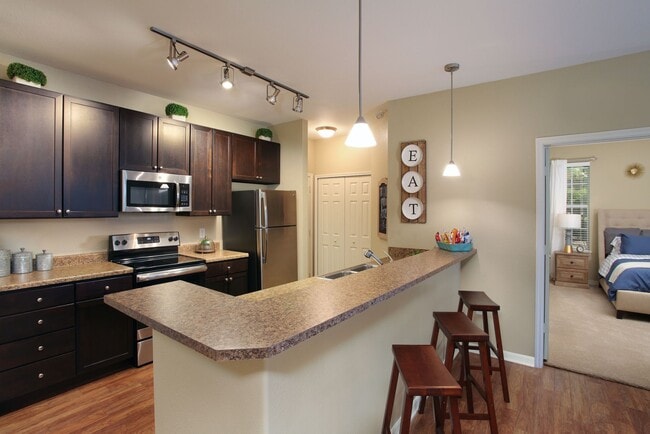 Building Photo - Lantower Cypress Creek