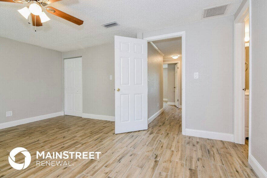 Building Photo - 602 N Highview Ter