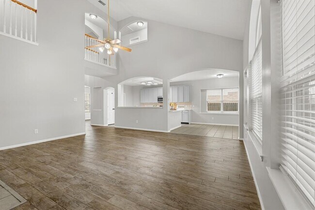 Building Photo - 6209 Fawnlake Dr