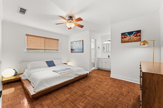 Building Photo - 6408 Sunnysky Way