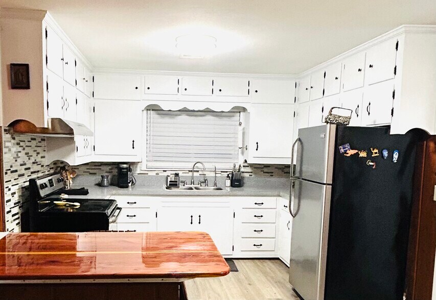Kitchen - 2511 Mashburn Rd