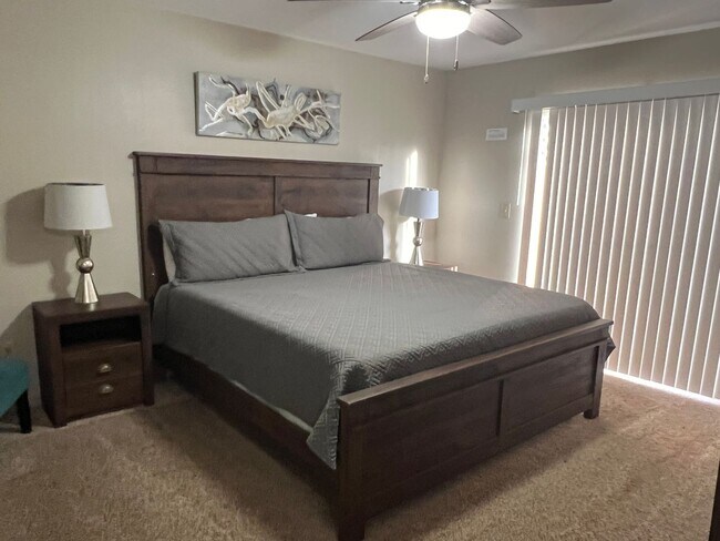 Building Photo - 2456 Sweetwater Club Cir