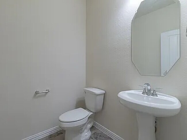 Building Photo - 1028 Park Oak Ln