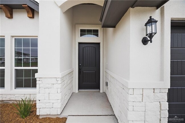 Building Photo - 30 Westcave Falls Ln