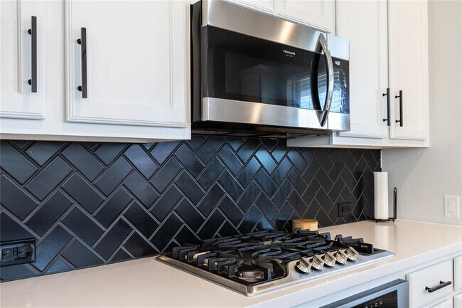 Building Photo - 19722 Upper Canyon Ct