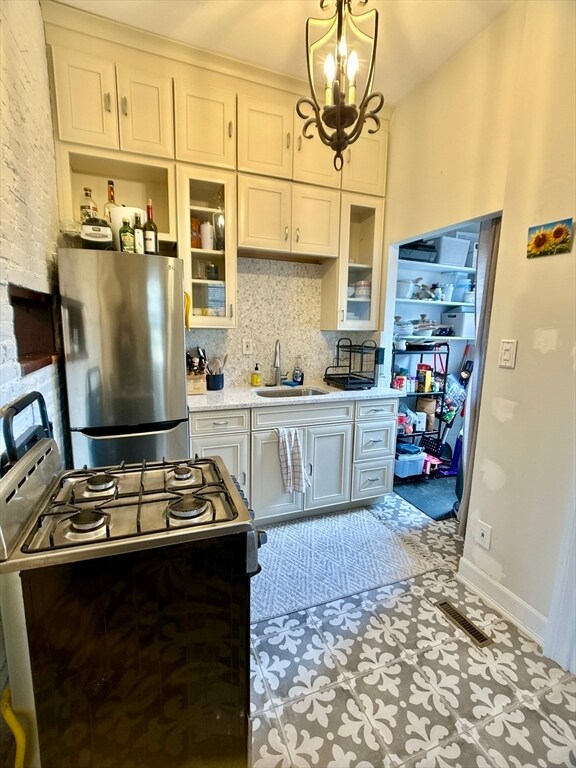 Building Photo - 271 Chestnut Ave