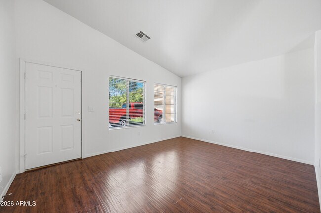 Building Photo - 1571 E Orchid Ct