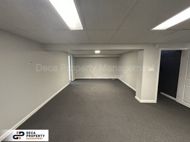 Building Photo - 410 Duchesne Ave