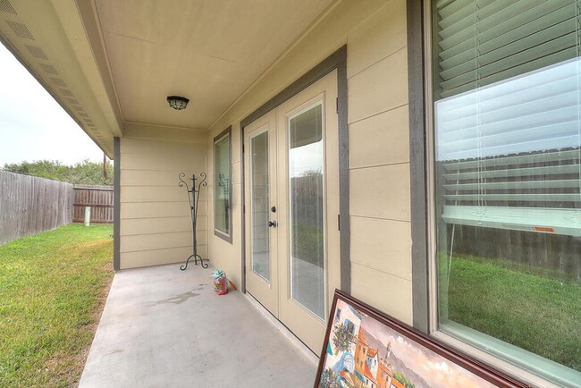 Building Photo - 7202 Lake Melody