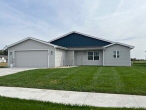 Building Photo - 1109 S Valley View St