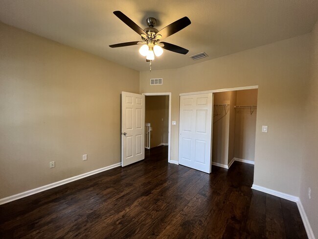 Building Photo - 3222 NW 31st Terrace