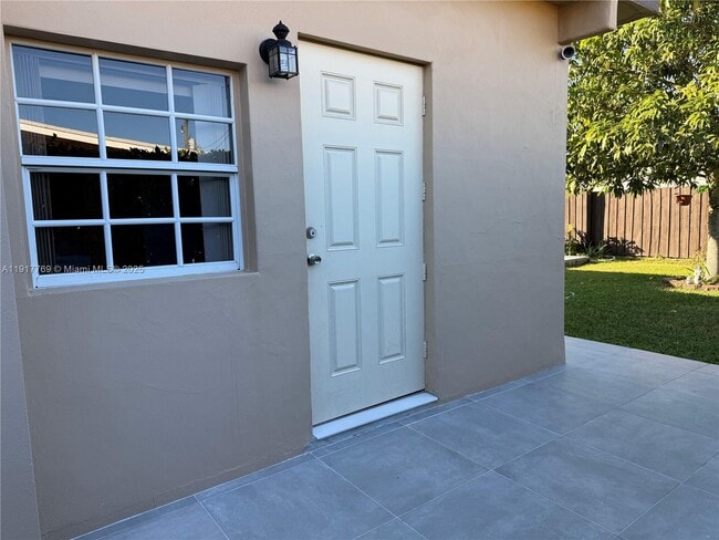 Building Photo - 8791 SW 34th St