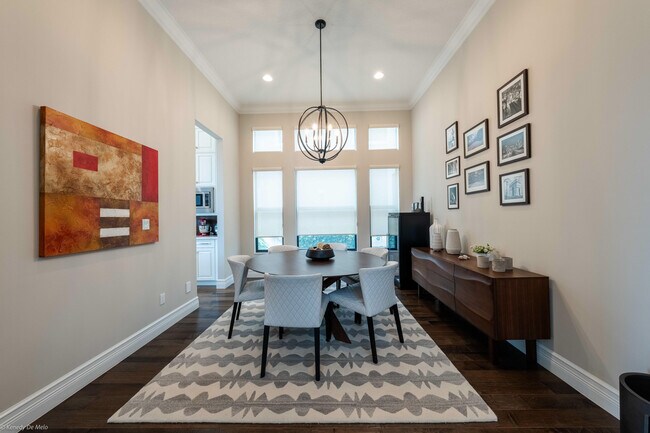 Building Photo - 9368 Eden Roc Ct