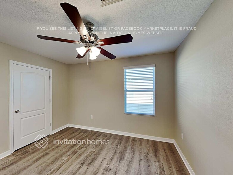 Building Photo - 10527 Whispering Hammock Dr