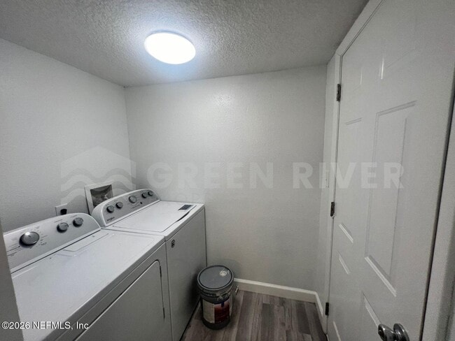 Building Photo - 6817 Camelot Rd