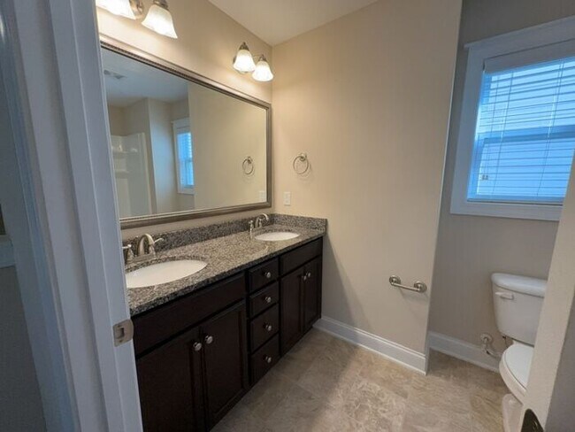 Building Photo - 344 Dawsons Park Dr