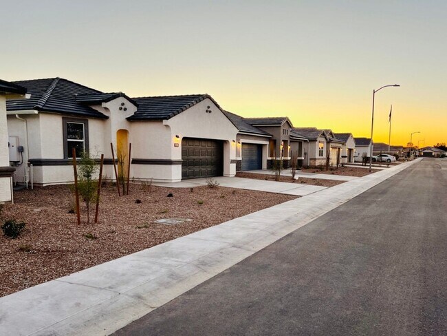 Building Photo - 1131 W Chimes Tower Dr