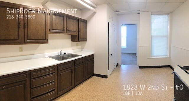 Building Photo - 1828 W 2nd St