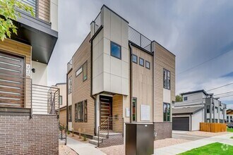 Building Photo - 3 Bedroom Duplex for Lease!
