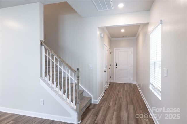 Building Photo - 2117 Morgan Hls Dr