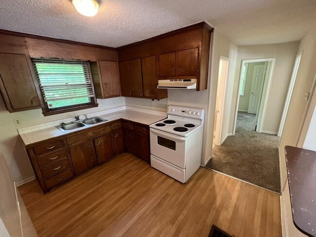 Building Photo - 5011 Brewer Ct