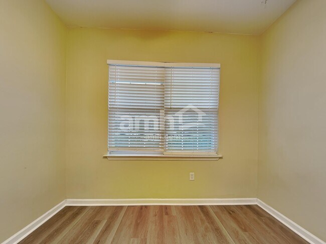 Building Photo - 201 Antigua Pl