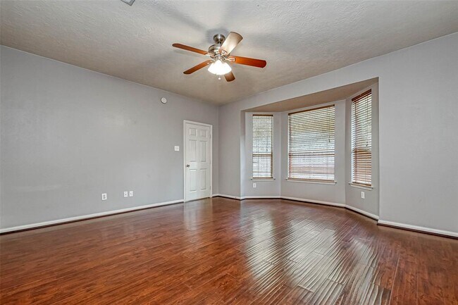 Building Photo - 118 N Willow Point Cir