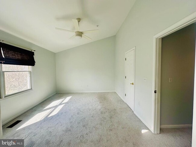 Building Photo - 106 Blenny Ln