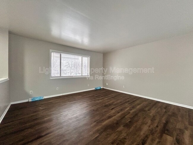 Building Photo - 607 Clayton Ave NW