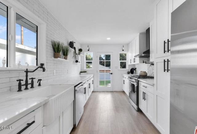 Building Photo - 1086 Hollygrove Ln