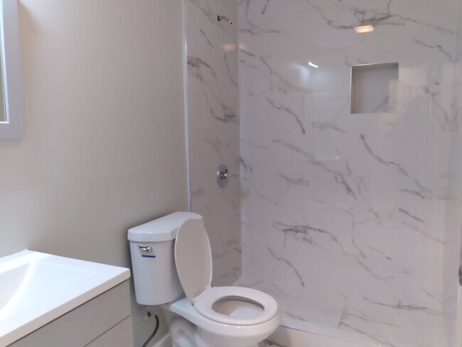 Building Photo - 11 Elberon Pl