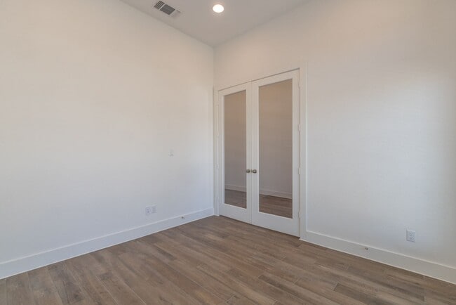 Building Photo - 1408 Plum Tree Way