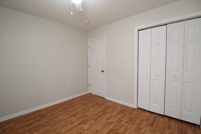 Building Photo - 2-Bed, 2-Bath Brick Duplex Near NAS Whitin...