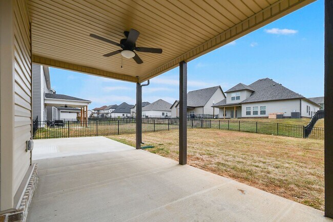 Building Photo - Pet Friendly Four Bedroom!