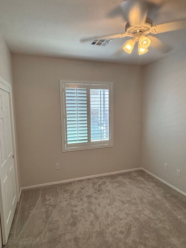 Building Photo - Charming 2-Bed Retreat with Covered Patio in Solera 55+