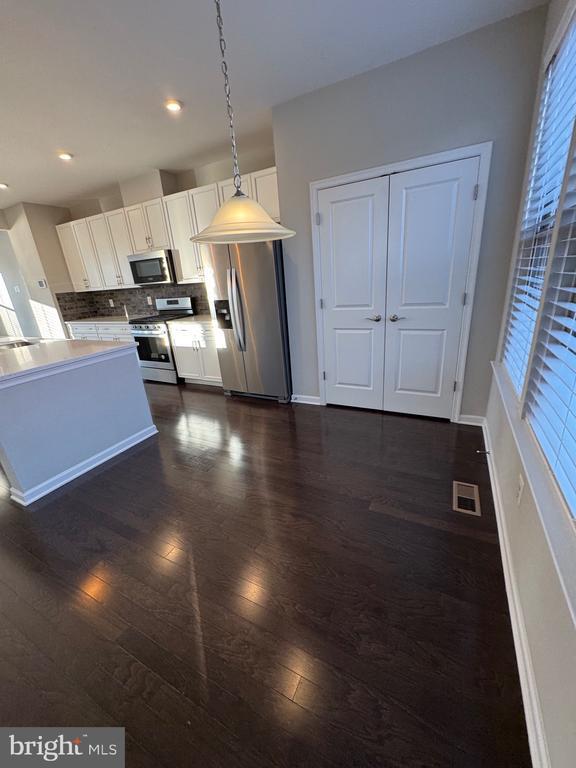 Building Photo - 120 Tolocka Terrace NE