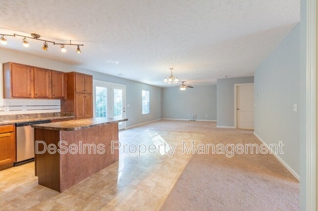 Building Photo - 1536 Passage Dr