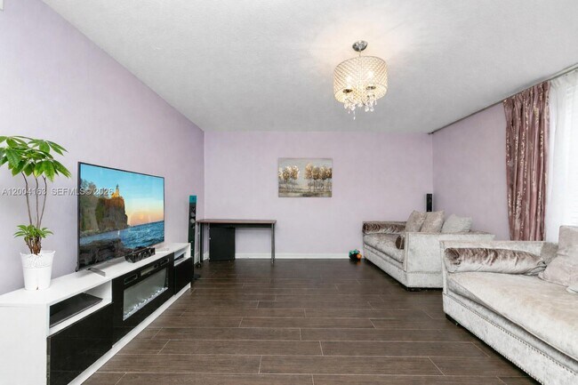 Building Photo - 20291 NE 30th Ave