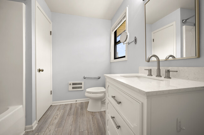 Building Photo - 24 Canter Ct