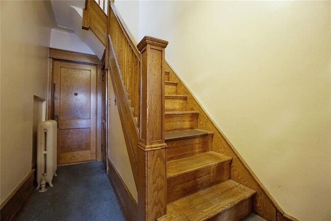 Building Photo - 556 81st St