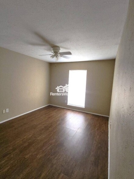 Building Photo - 24310 Rockin 7 Dr