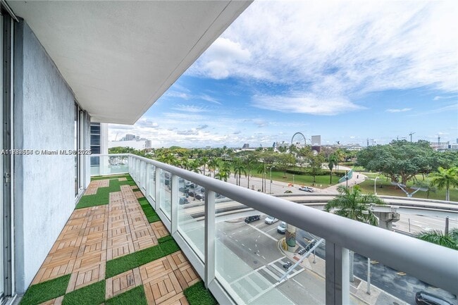 Building Photo - 50 Biscayne Blvd