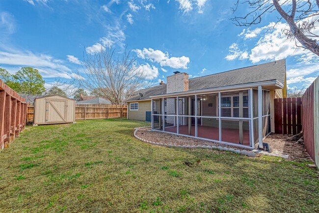 Building Photo - 13322 Pantano Dr