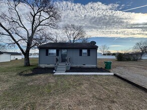 Building Photo - For Lease - Single Family Home in Lebanon