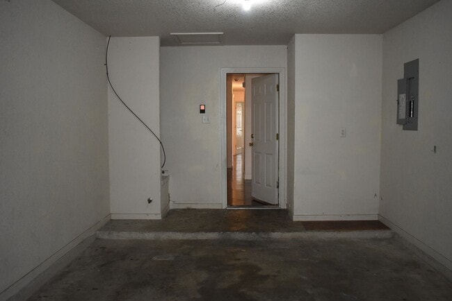 Building Photo - 3503 Dustin Ct