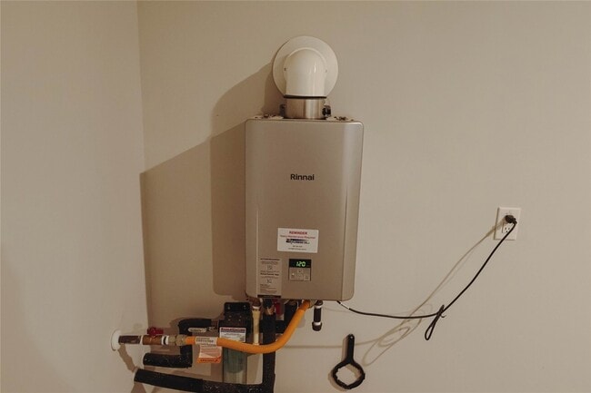 Building Photo - 8526 Blueberry Ash St