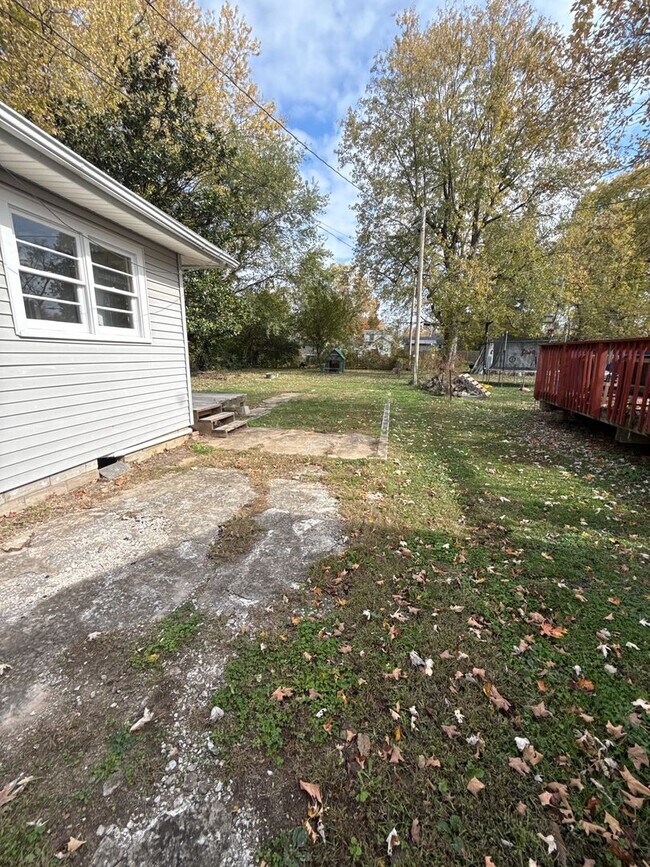 Building Photo - 3 bedroom/1 bathroom house