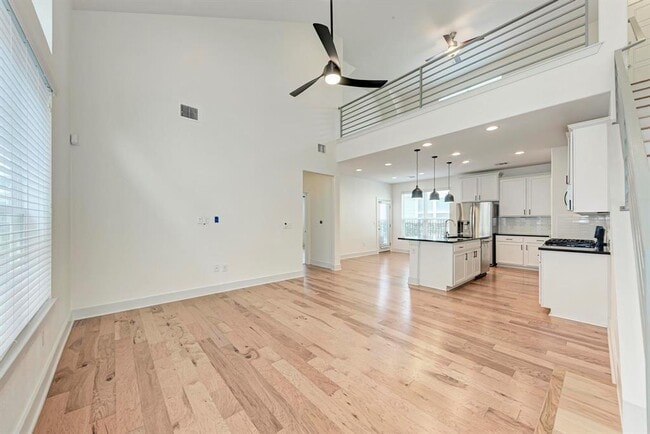 Building Photo - 1506 Homespun Rd